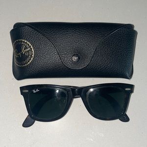 Ray-Ban wayfarer sunglasses